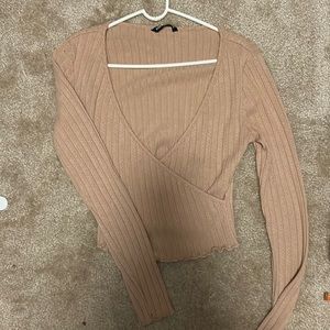 Light weight long sleeve top